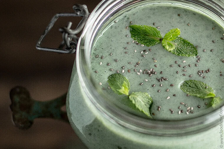 Spirulina Banana Smoothie