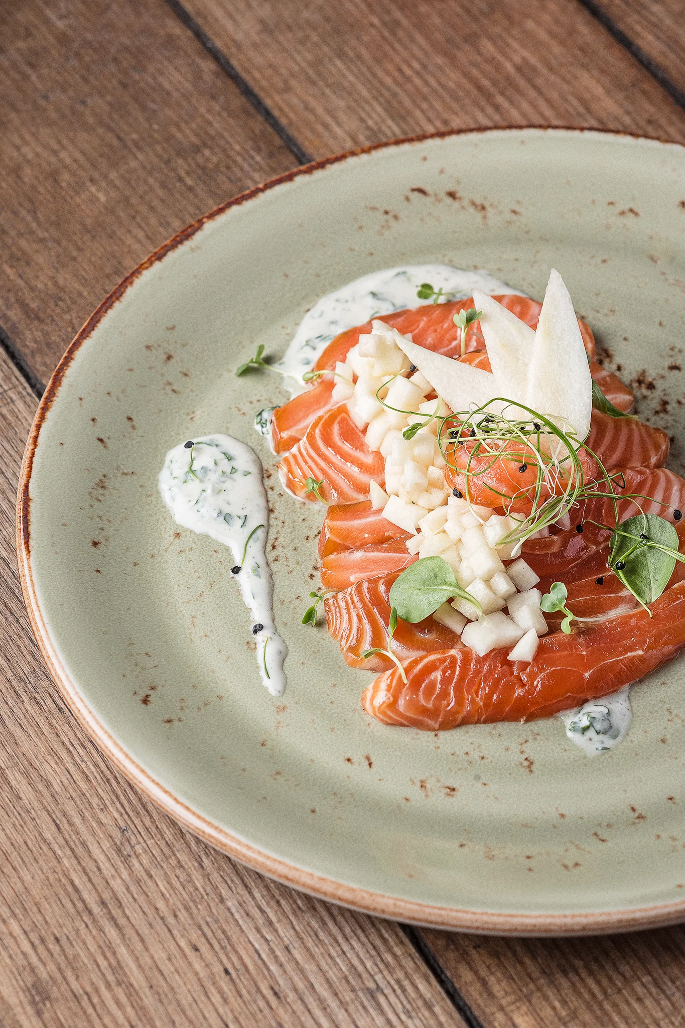 Cured Salmon with Pear and Yogurt Sauce