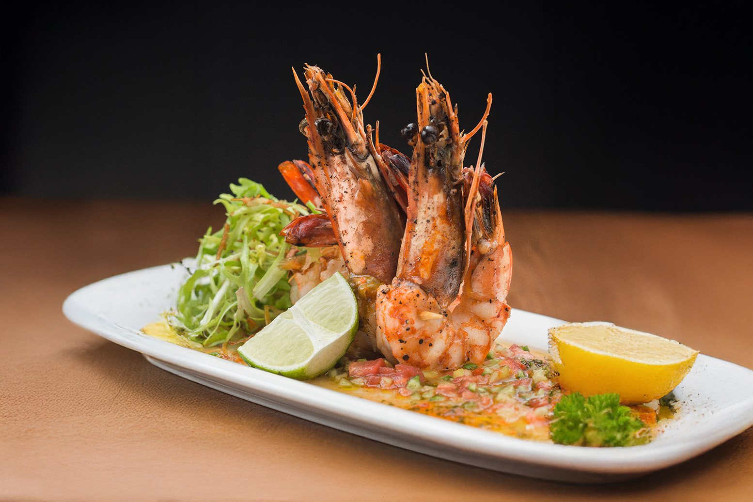 Jumbo Prawns with Pineapple and Tomato Salsa - Food'n'Chef